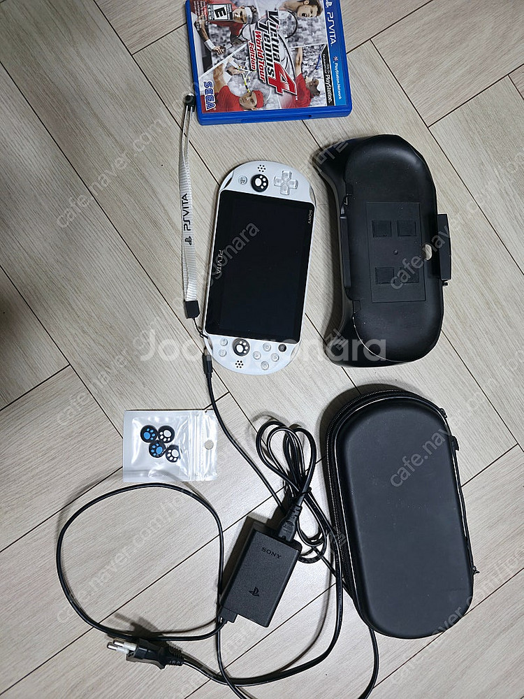 PS VITA 2세대 512기가 호리그립 팝니다.--0