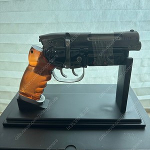 NECA Blade Runner 블레이드 러너 릭 데커드 건 1:1 사이즈 2049 스테츄 한정판+목각인형+DVD한정판(개봉양품) 3종셋트 일괄판매