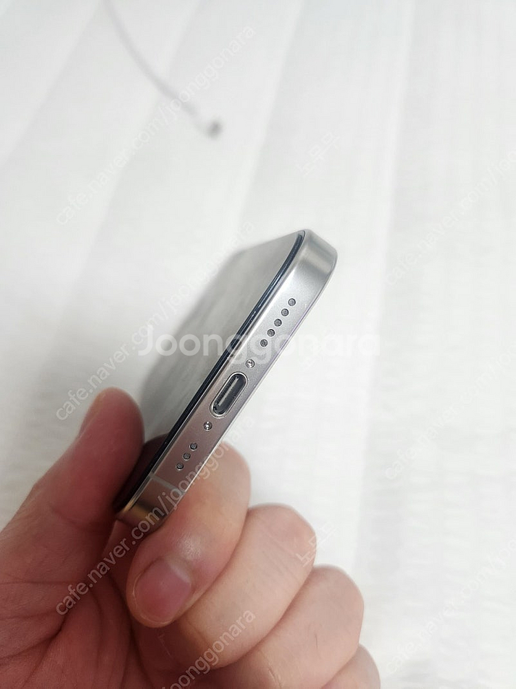 애플 아이폰16프로 256GB 화이트티타늄 자급제 풀박...--4