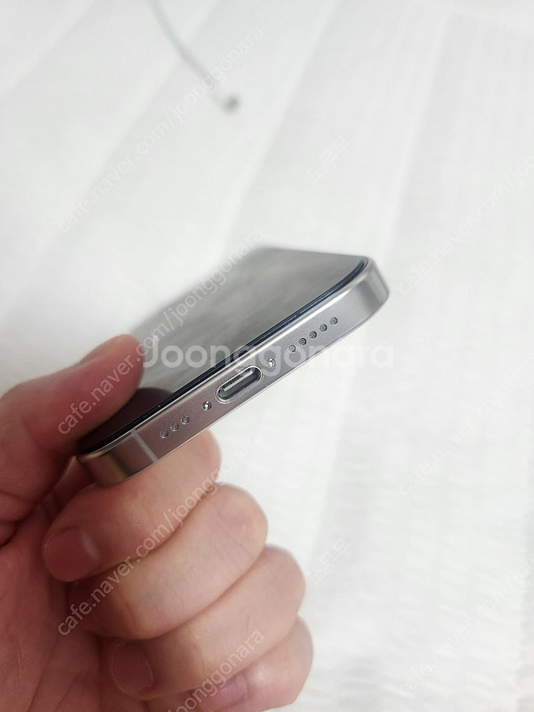 애플 아이폰16프로 256GB 화이트티타늄 자급제 풀박...--5