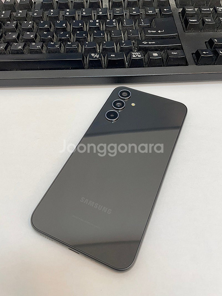 갤럭시퀀텀4 블랙 128GB 무잔상 상태좋은 중고17만...--1