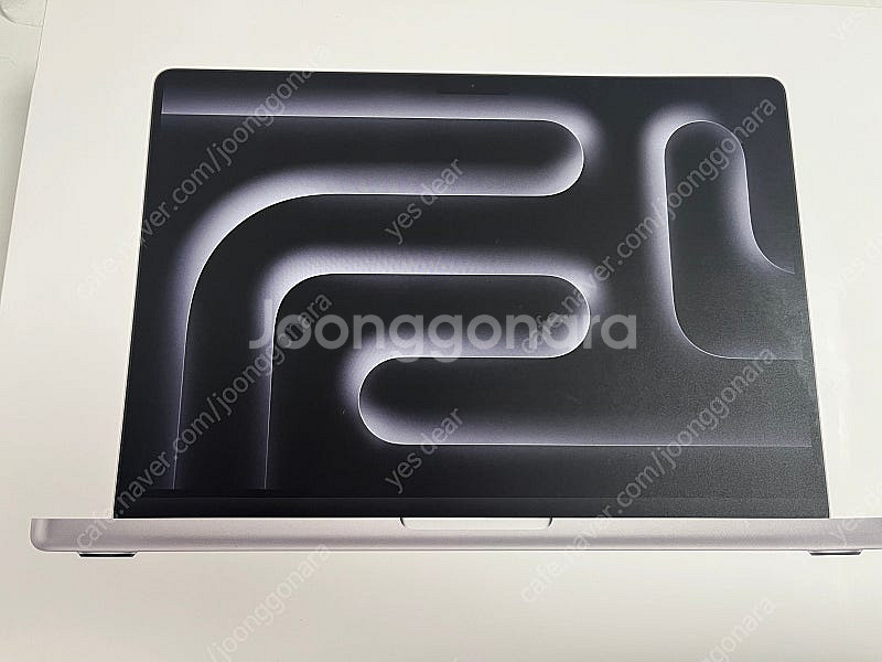맥북 프로 M4 14인치(2024) 16GB 1TB 실...--0