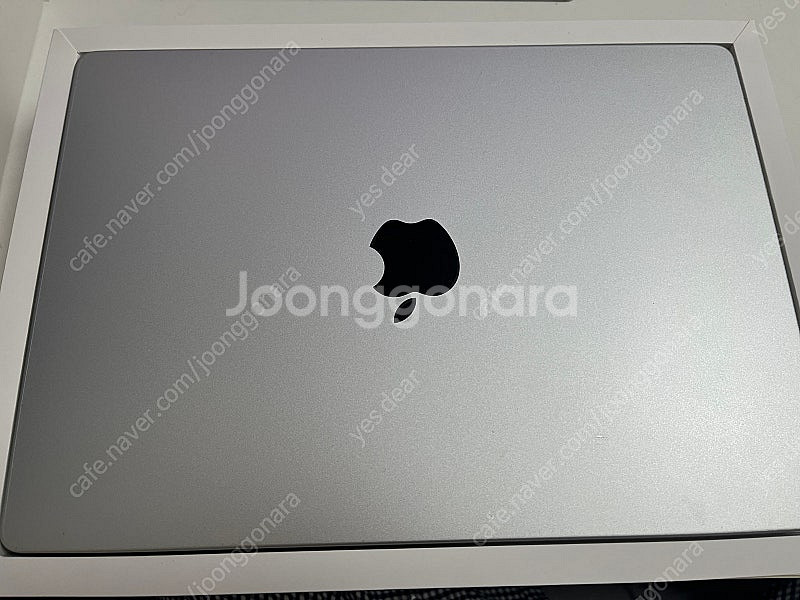 맥북 프로 M4 14인치(2024) 16GB 1TB 실...--2