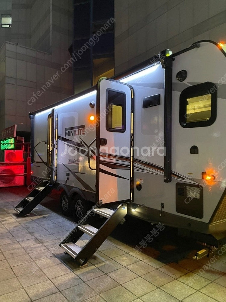 급처합니다 미국카라반 락우드 미니라이트 2516s 트레...--3