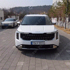 더뉴 카니발 중고 가격 중고 카니발 흰색 2025년식 4,001km 가솔린 9인승 시그니처 양심중고차
