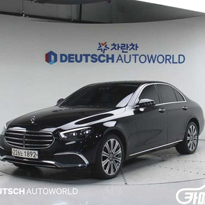 [벤츠]E-클래스 W213 E300e 4MATIC 익스클루시브 2023 년 휘발유 하이브리드 중고차 전액할부 중고차리스 중고차수출