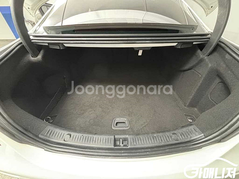 [벤츠]E-클래스 W213 E300 4MATIC 익스클...--7