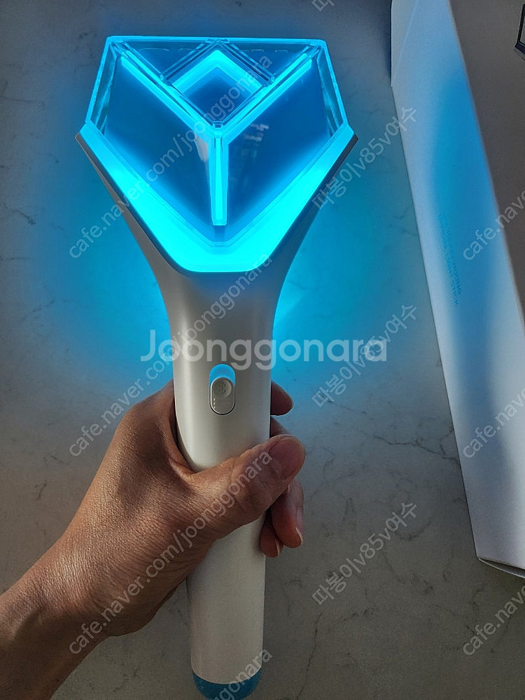 임영웅 응원봉 판매합니다.(2개 일괄판매)--2