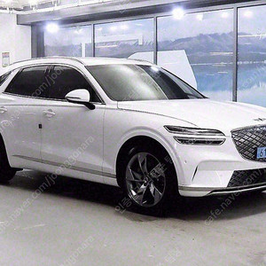 제네시스 GV70 중고차 할부 제네시스 중고차 진주색 2022년식 36,262km e-AWD 중고차가격비교