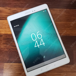 (택포)갤럭시탭A SM-P550 32GB S펜 팝니다.