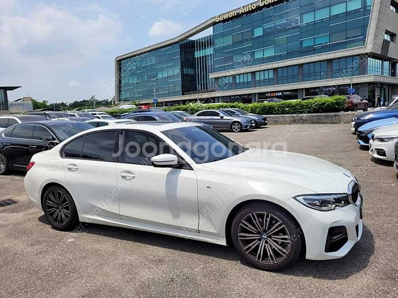 BMW 3시리즈 중고 BMW 중고 BMW 3시리즈 중고차 할부가능 2021년식 46,657km 320i M 스포츠 ...--5