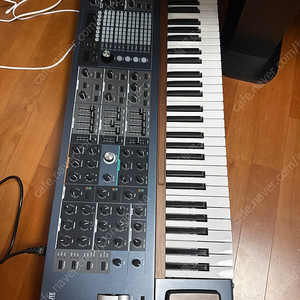 아투리아 폴리브루트 신디사이저 팝니다 Arturia polybrute