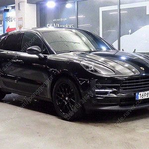 중고차 포르쉐 마칸 중고 검정색 2019년식 73,000km 가솔린 2.0 개인사업자 차량구매