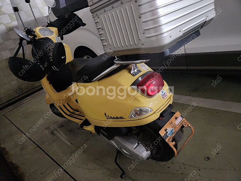 21년식 베스파 LX125 스쿠터 옐로우 급처합니다--2