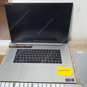 레이저블레이드 18 13세대 R4090 QHD 머큐리 판매합니다.