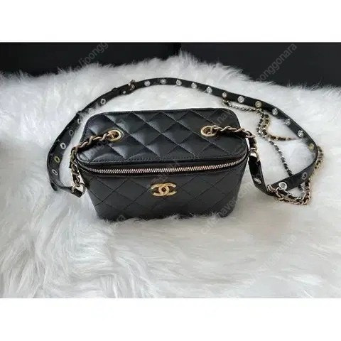 샤넬 체인 스트랩 베니티백 ap2550 이미지