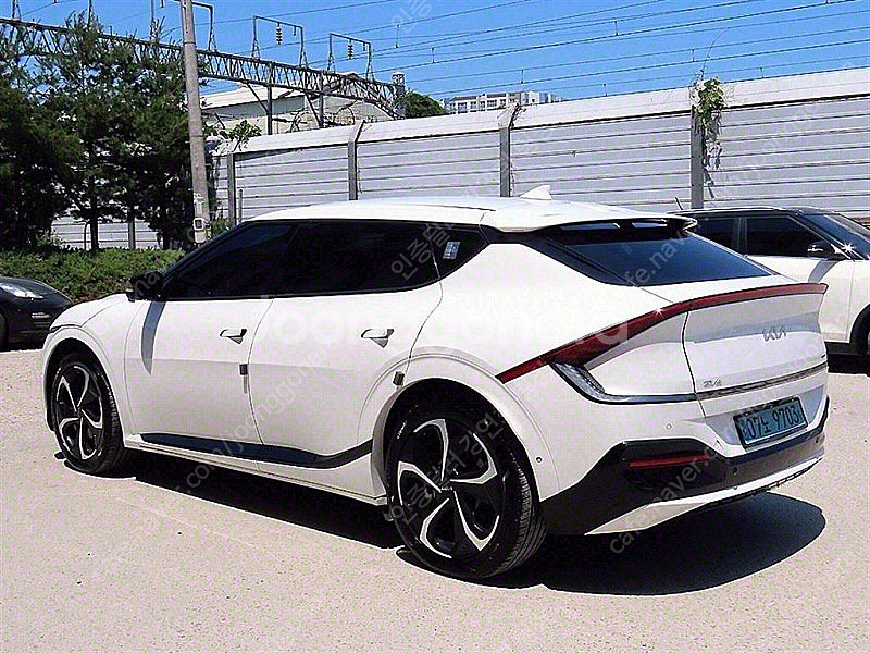 EV6 중고 EV6 중고차 흰색 2022년식 44,02...--4