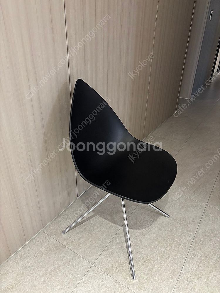 보컨셉 오타와 체어 의자 크롬 블랙 정품--1