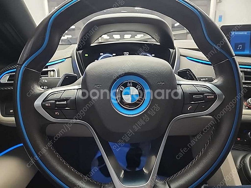 BMW i8 중고 bmw i8 중고차 흰색 2015년식...--9