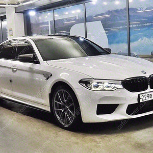 BMW M5 중고 BMW M5 중고차 흰색 2020년식 89,558km M5 세단 중고차 모의견적
