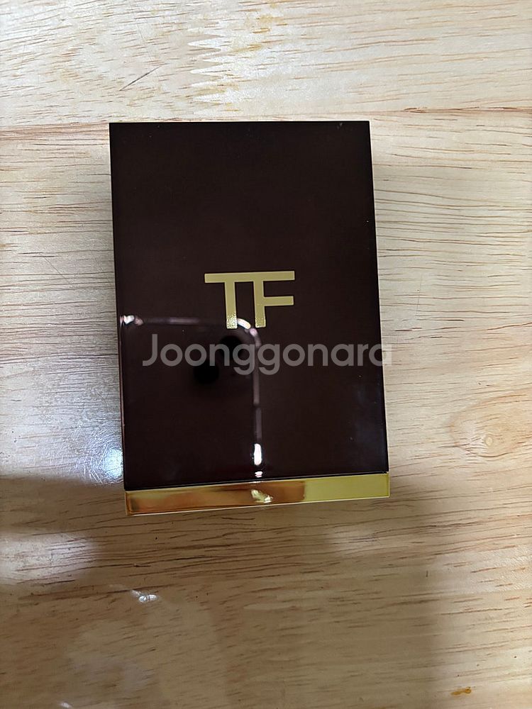 톰포드 아이섀도우 팔레트 판매합니다--0