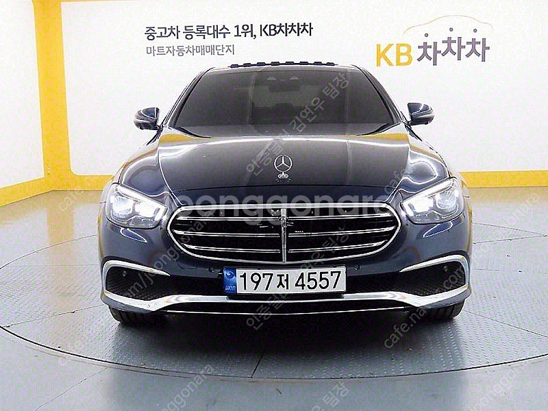 파란색 벤츠 E클래스 중고 W213 E350 4MATI...--0