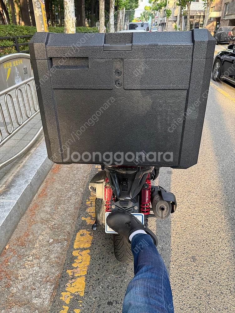 22년식 포르자350 편의사항 풀옵션 팝니다--5