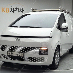 스타리아 중고 시세 현대 스타리아 중고차 할부 흰색 2022년식 16,575km 2WD 디젤 카고 3인승 모던 개인사업자 차량구매