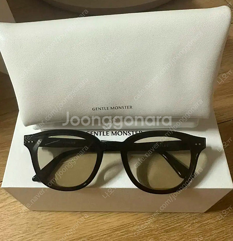 젠틀몬스터 제이드 01 판매합니다.--0
