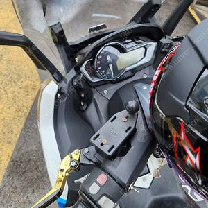 BMW C600