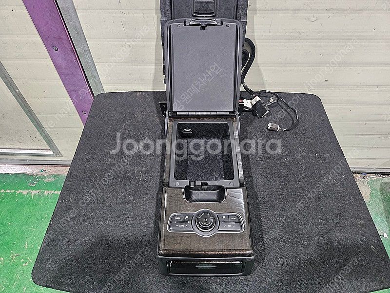[GW] 더뉴K7 2013년 2열 암레스트 다기능 버튼...--2