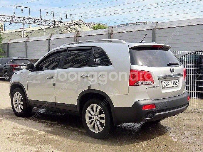 @11년식 쏘렌토 R 디젤 2.0 2WD TLX 최고급...--3