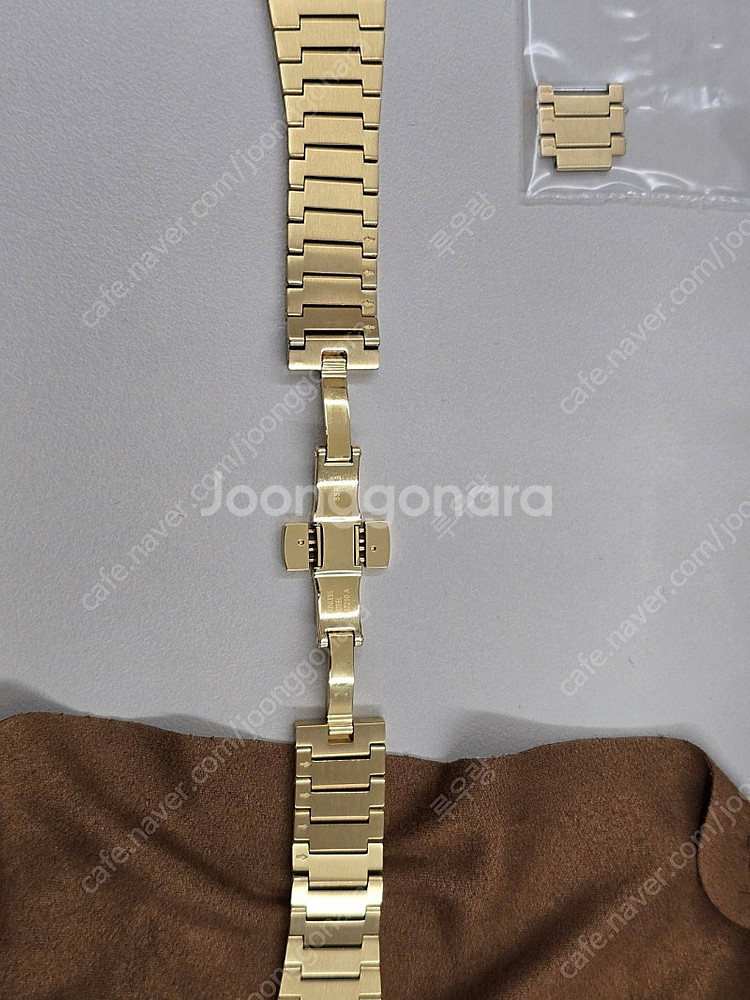 티쏘 prx35mm 파워매틱80 골드 80만원 판매합니...--9