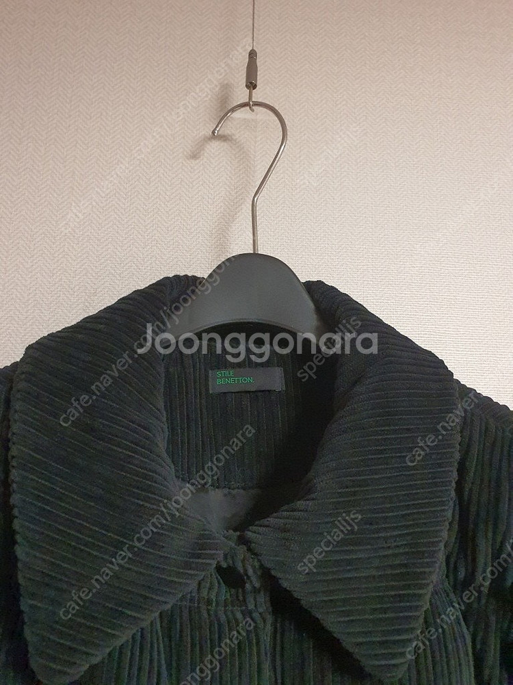 베네통 니트 슬리브 코듀로이 구스 다운 패딩 66 사이...--4