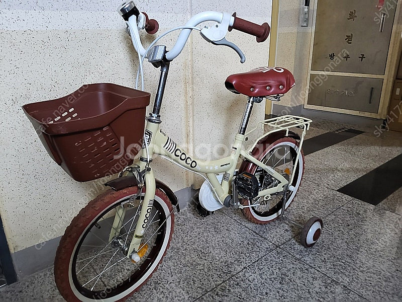 초등 저학년용 네발 자전거 판매합니다--0