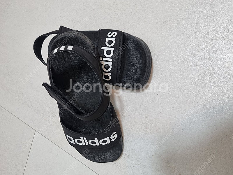 택배포함 210mm 아디다스 신발 샌들 슬리퍼 상태 좋...--2