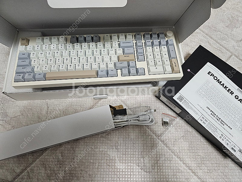 [페블온x에포메이커] GALAXY100 한글버전 페커 마블 화이트 스위치 키보드 / 에포메이커 갤럭시 100--1