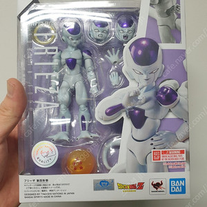 shf 드래곤볼 프리저4형태(최종형태) & 크리링 미개봉 판매합니다