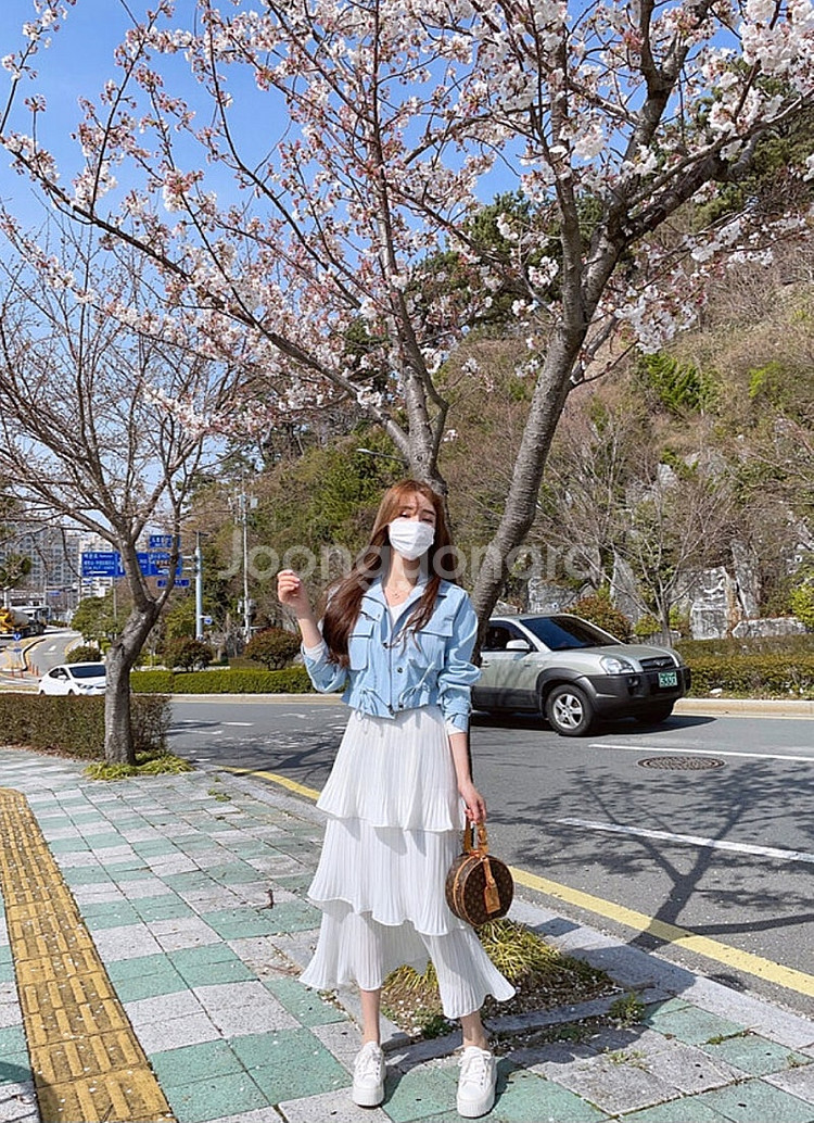메이윤제작 크롭야상자켓 (옷걸이까지)--2