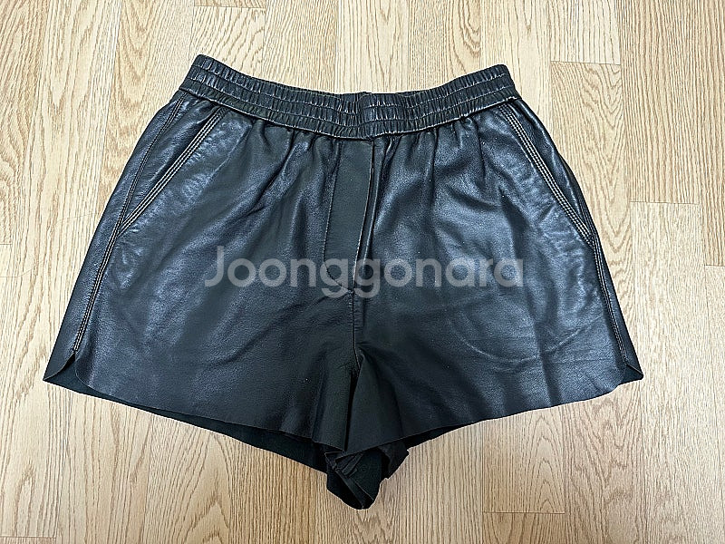 Maje 마쥬 양가죽 반바지 36--0