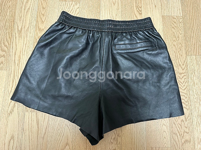 Maje 마쥬 양가죽 반바지 36--3