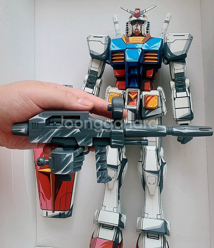 다반 MEGA 1/48 건담 RX-78-2 이차원 도색--2