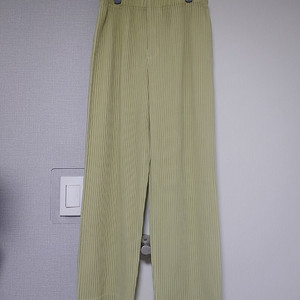 옴므플리세 루즈핏 스트레이트 팬츠(1월 먼슬리) 1사이즈 새제품 판매