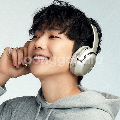 JBL TOUR ONE M2 박재범 헤드셋 팔아요--0