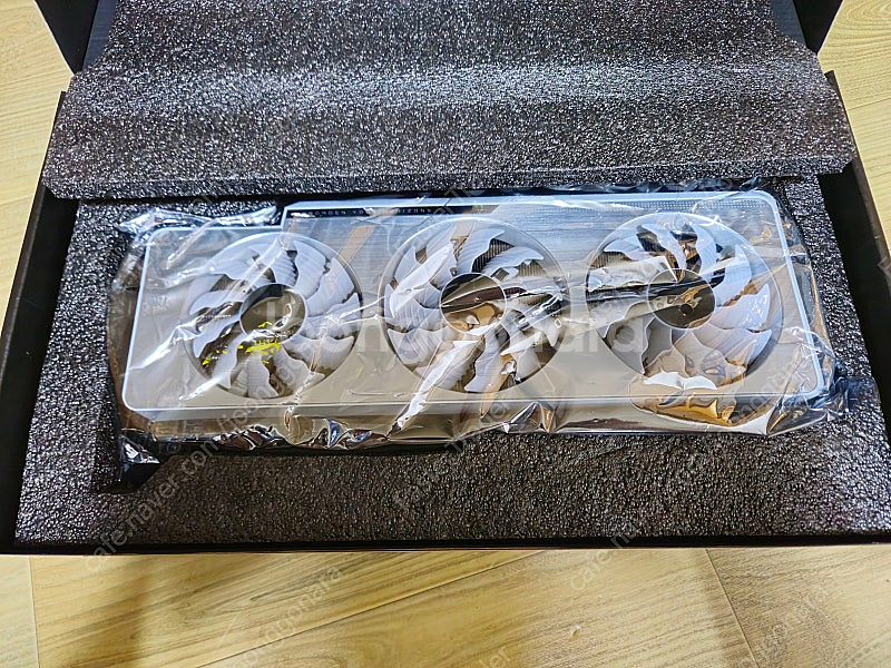 기가바이트 3080Ti vision 화이트 판매합니다.--5