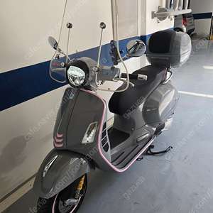 (가격인하) 베스파 gts300 슈퍼테크(아비오그레이/핑크커스텀/1000km)