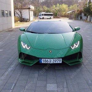 11,297 km 람보르기니 우라칸 중고 LP640-4 에보 중고차 리스 가능 차량 녹색