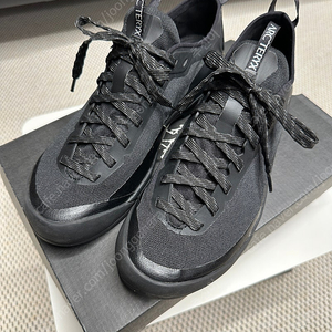아크테릭스 컨실LT 250 블랙