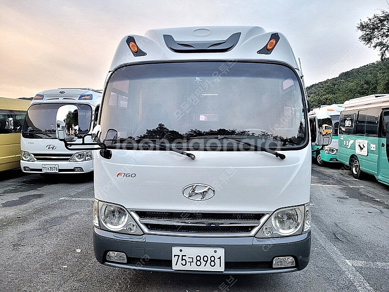 11년 카운티4인승캠핑카(1종보통가능,쎄미오토,풀옵션,...--1