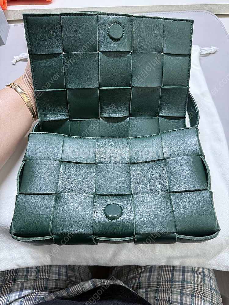 보테가베네타 카세트백 딥그린--1